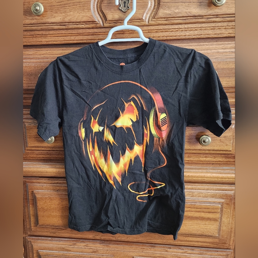 Halloween graphic kids sz XL